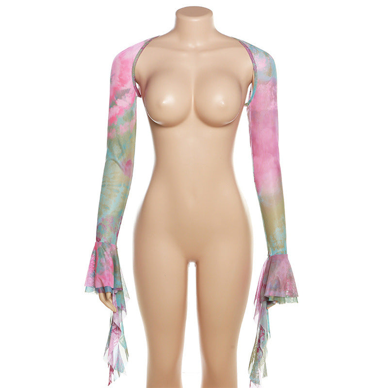 Butterfly Print Mesh Top met mouwen in pasteltinten met uitlopende mouwen en doorschijnend ontwerp.