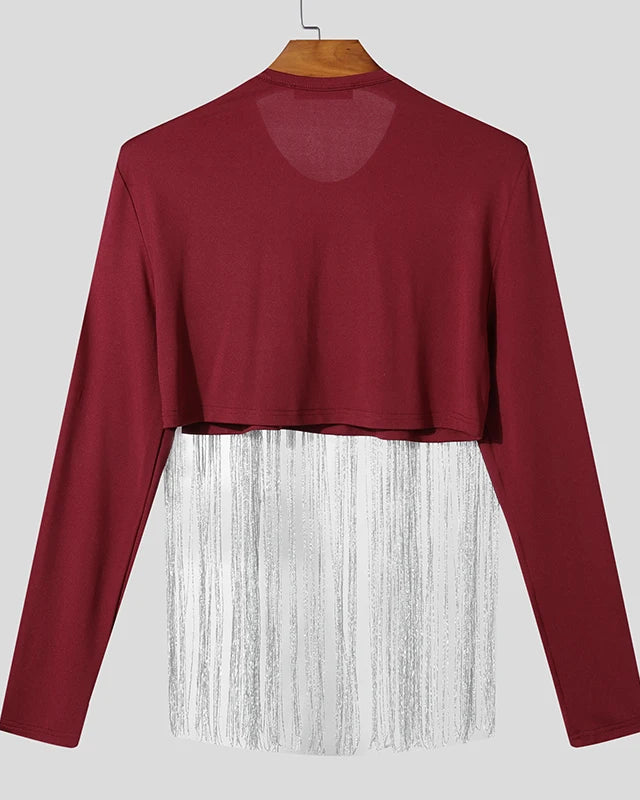 haut court à franges vue de dos en bordeaux avec des détails de franges blanches en cascade