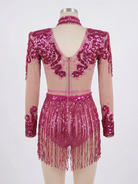Body Alessia Rose con paillettes e gonna con frange, con collo alto, spalle strutturate e motivo a paillettes a forma di rosa.