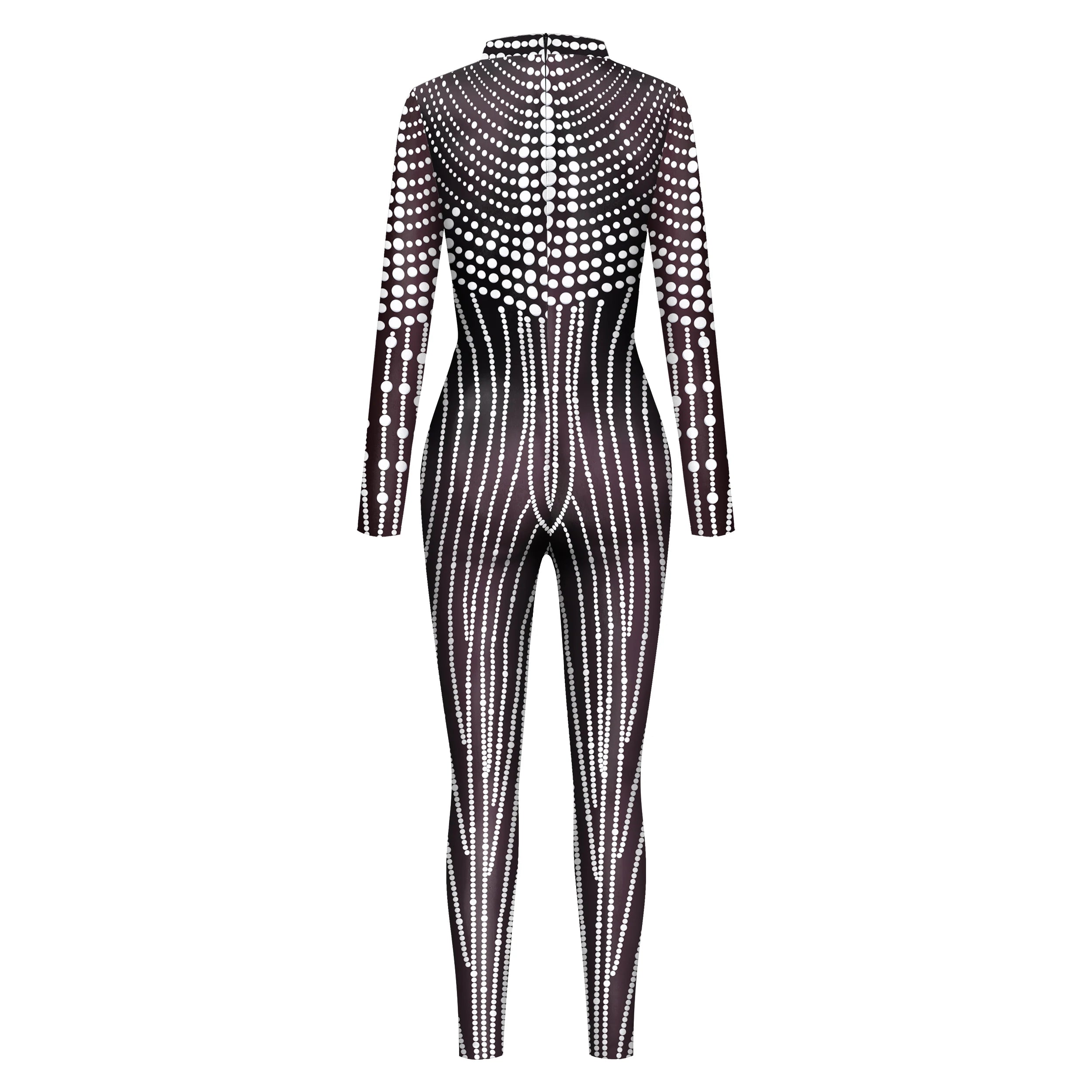 Zwarte jumpsuit met witte parels, voorzien van een ritssluiting aan de achterkant en een elegant parelontwerp, perfect voor festivals.