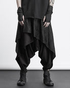 Baggy Ninja-Hose in Schwarz mit mehrlagigem Design, mit lockerem Schnitt und markantem Stil.