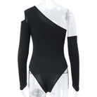 Zwart mesh bodysuit met een stijlvolle één-schouder ontwerp en lange mouwen voor een gedurfde look.