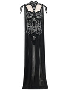 Body de pedrería con capa que presenta pedrería brillante y una capa transparente dramática.